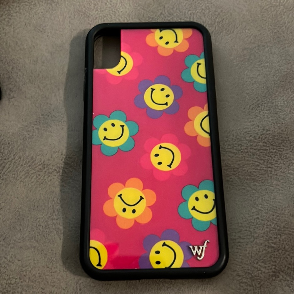 smiley wildflower phone case